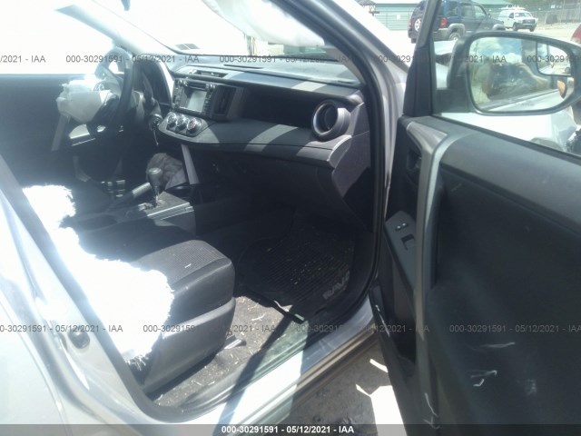 Photo 4 VIN: 2T3BFREV4HW687121 - TOYOTA RAV4 