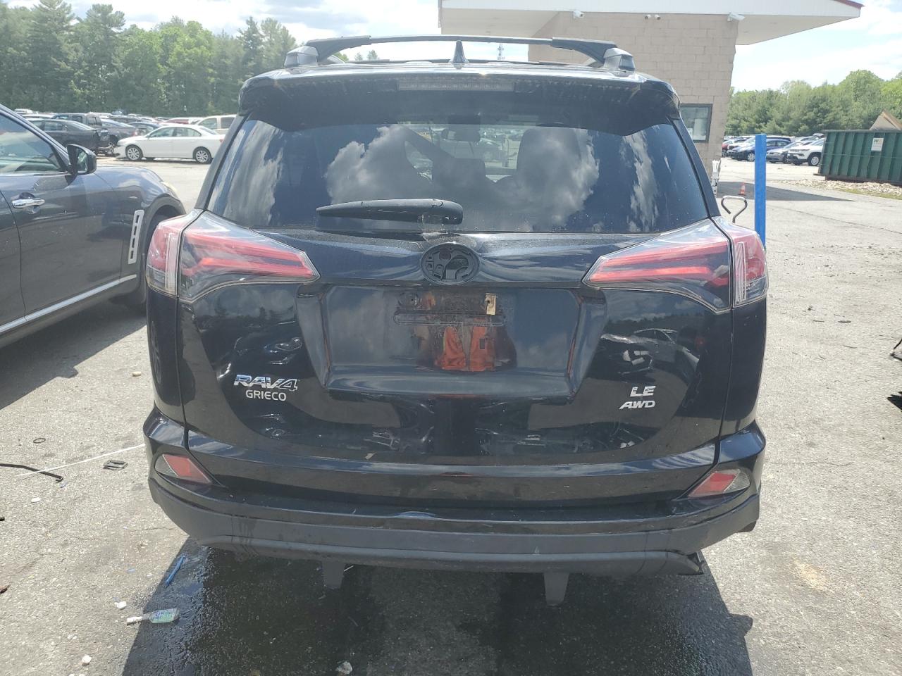 Photo 5 VIN: 2T3BFREV4HW692352 - TOYOTA RAV 4 