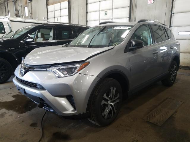 Photo 1 VIN: 2T3BFREV4JW722827 - TOYOTA RAV4 LE 