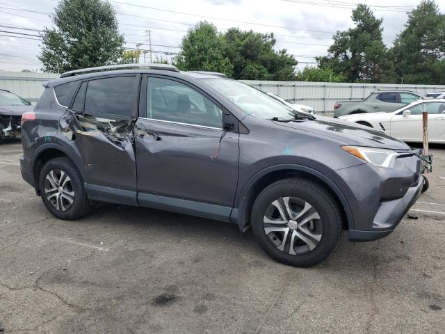 Photo 3 VIN: 2T3BFREV4JW743970 - TOYOTA RAV4 LE 