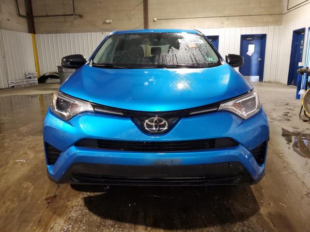 Photo 4 VIN: 2T3BFREV4JW807005 - TOYOTA RAV4 LE 