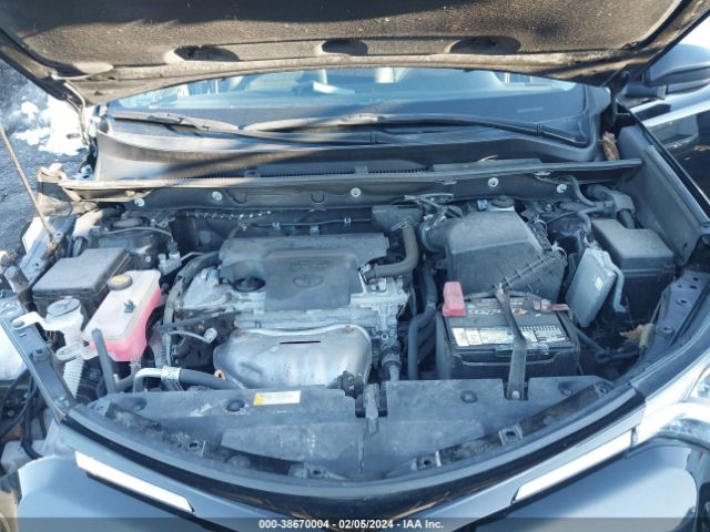 Photo 9 VIN: 2T3BFREV4JW831014 - TOYOTA RAV4 