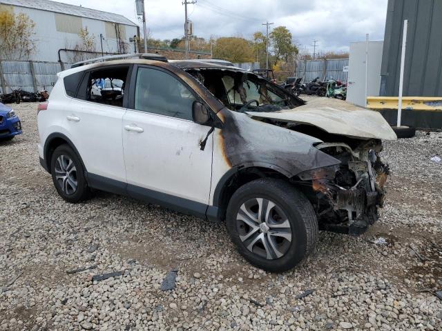 Photo 3 VIN: 2T3BFREV4JW846273 - TOYOTA RAV4 LE 