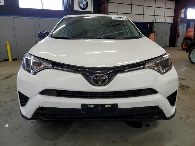 Photo 4 VIN: 2T3BFREV4JW853773 - TOYOTA RAV4 LE 