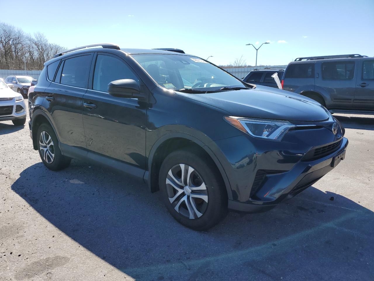 Photo 3 VIN: 2T3BFREV5HW566937 - TOYOTA RAV 4 