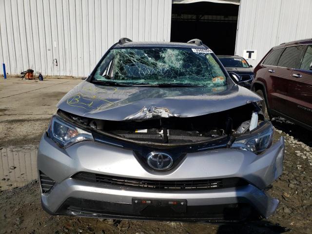 Photo 4 VIN: 2T3BFREV5HW612475 - TOYOTA RAV4 LE 