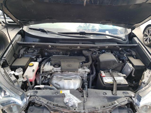 Photo 6 VIN: 2T3BFREV5JW793292 - TOYOTA RAV4 LE 