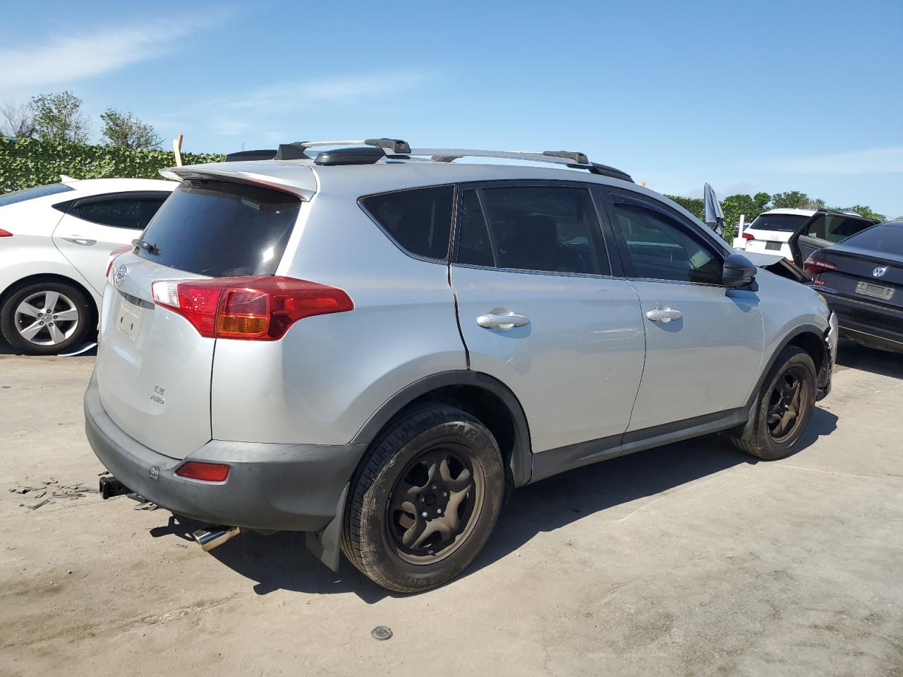 Photo 2 VIN: 2T3BFREV6DW033229 - TOYOTA RAV 4 