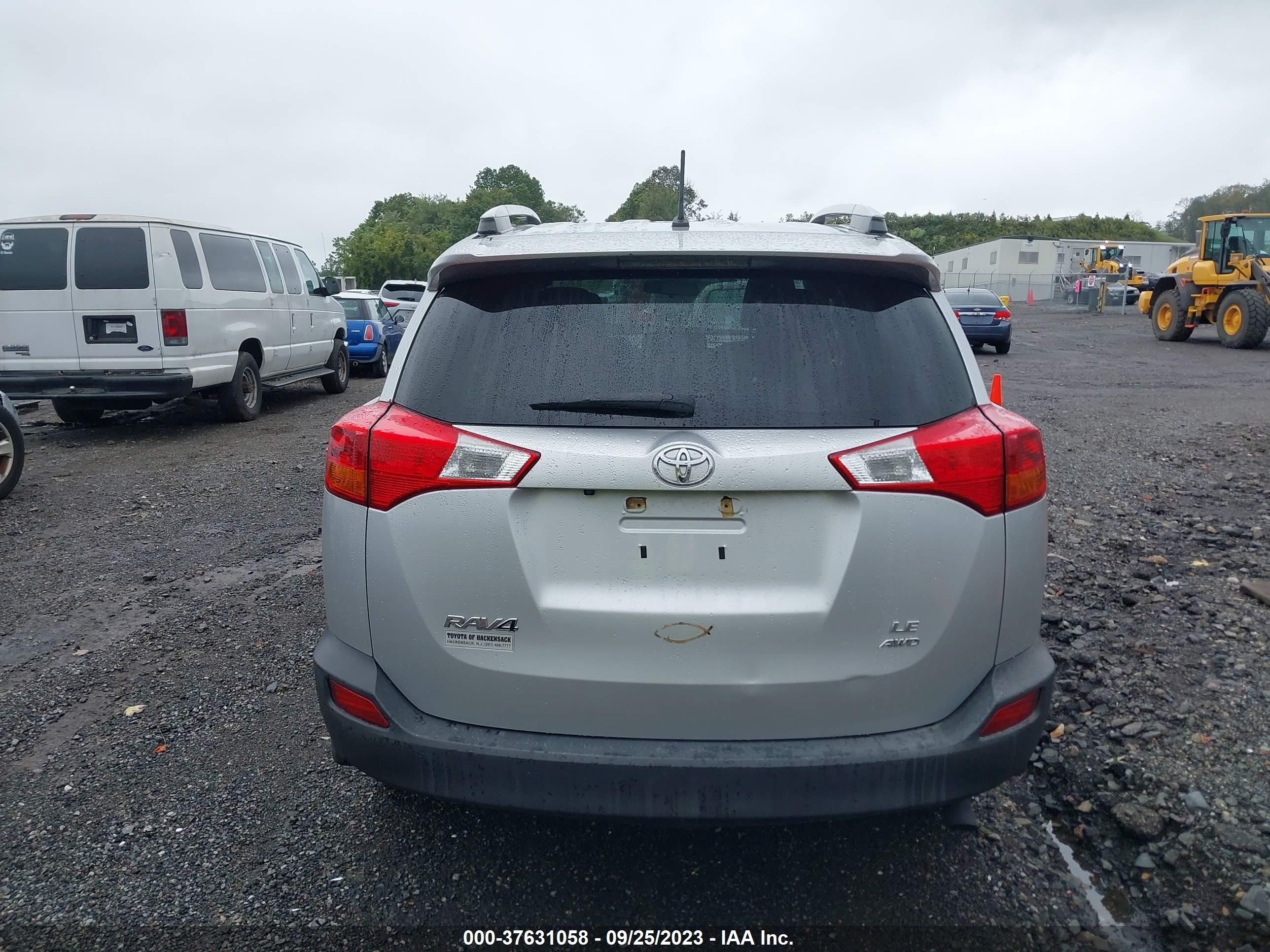 Photo 15 VIN: 2T3BFREV6FW347305 - TOYOTA RAV 4 