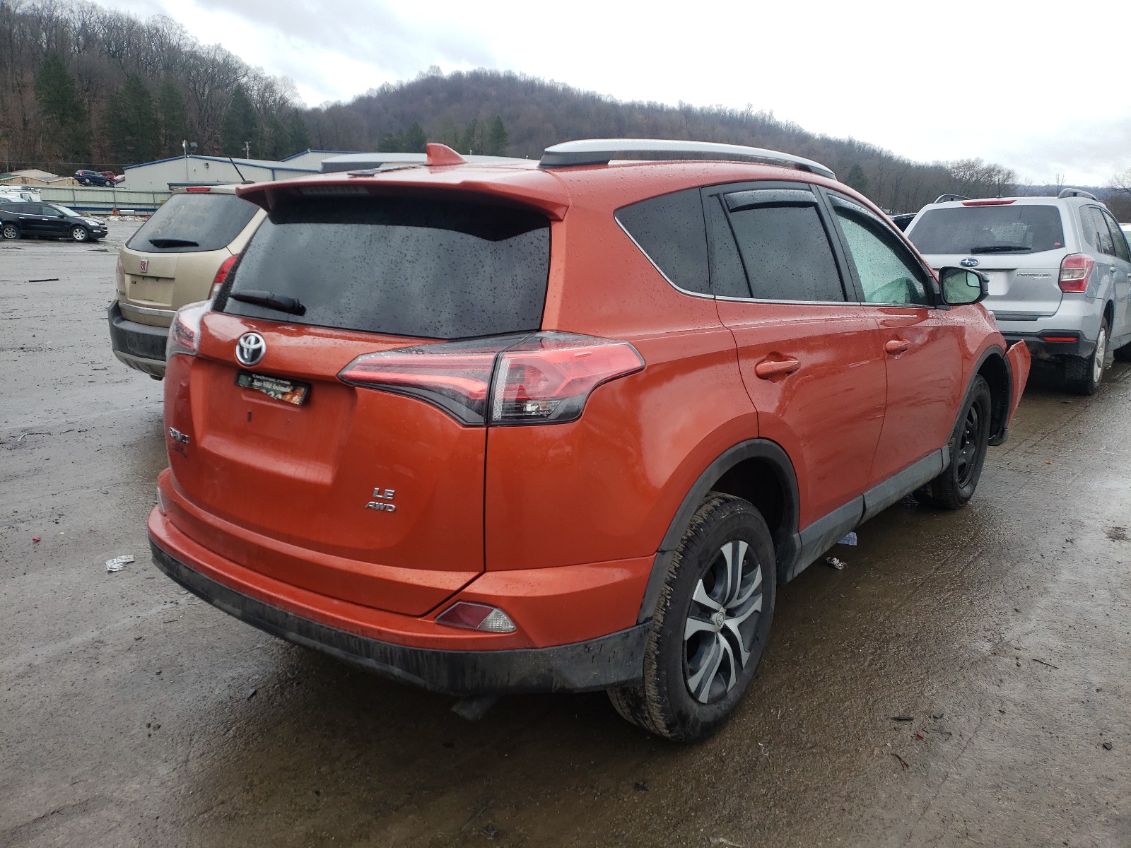 Photo 3 VIN: 2T3BFREV6GW473701 - TOYOTA RAV4 LE 