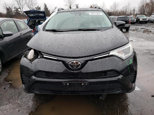 Photo 4 VIN: 2T3BFREV6JW725132 - TOYOTA RAV4 LE 