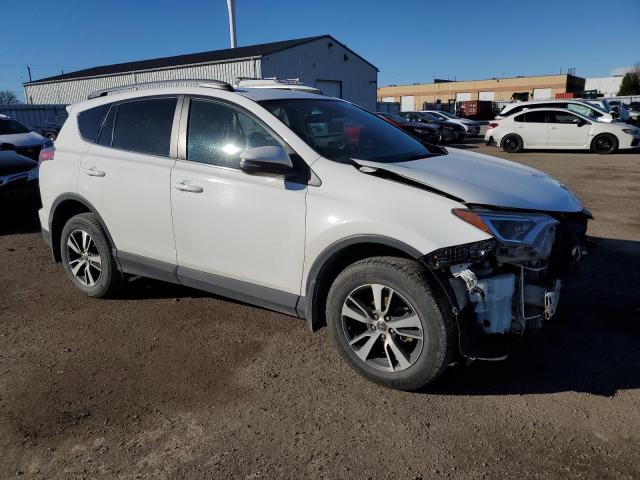 Photo 3 VIN: 2T3BFREV6JW821133 - TOYOTA RAV4 LE 