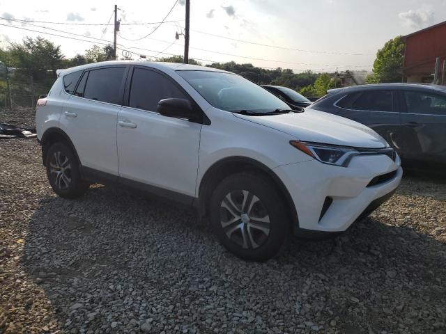 Photo 3 VIN: 2T3BFREV6JW856156 - TOYOTA RAV4 LE 