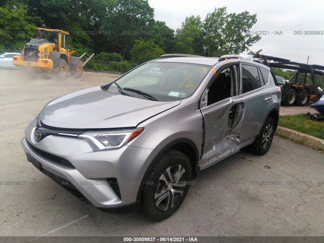 Photo 1 VIN: 2T3BFREV6JW856920 - TOYOTA RAV4 