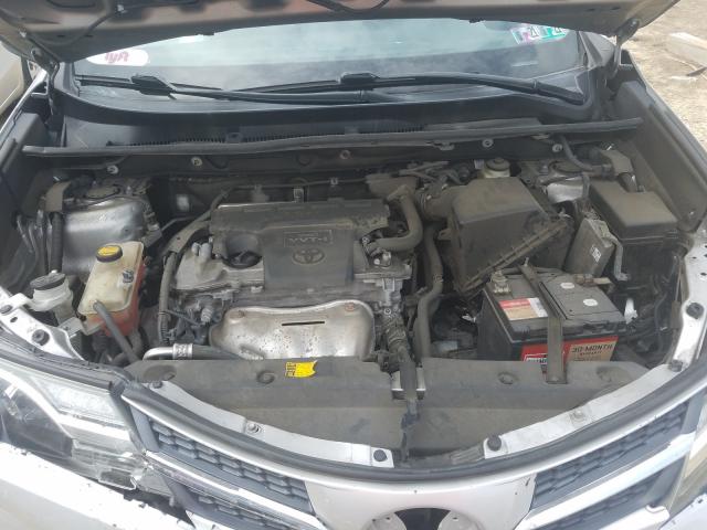 Photo 6 VIN: 2T3BFREV7FW318234 - TOYOTA RAV4 LE 