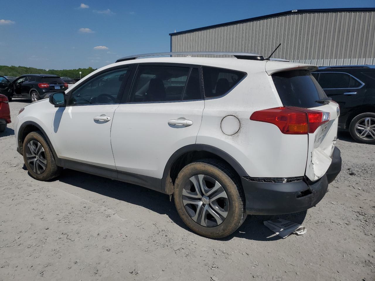 Photo 1 VIN: 2T3BFREV7FW323045 - TOYOTA RAV 4 