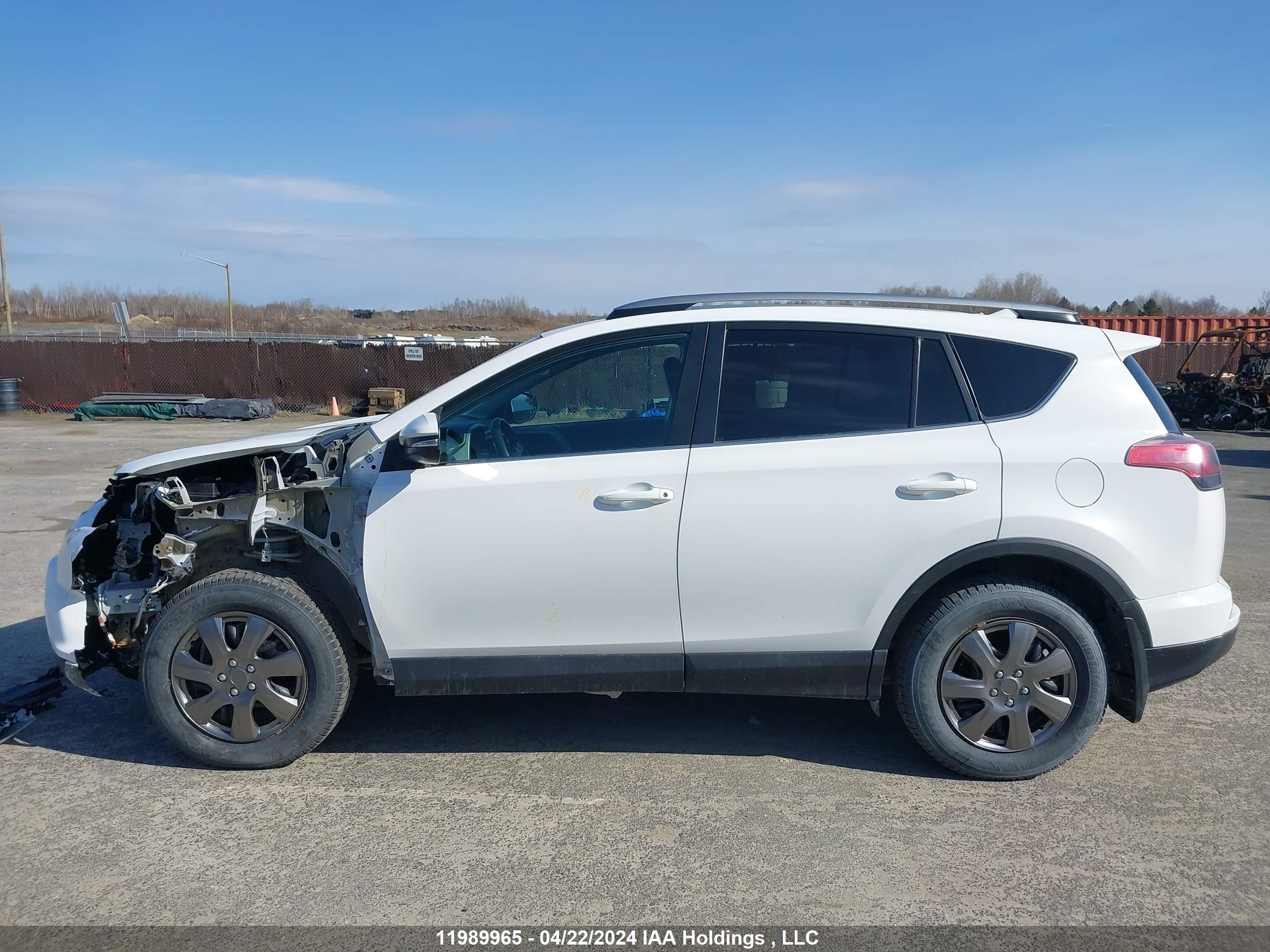 Photo 14 VIN: 2T3BFREV7HW627298 - TOYOTA RAV 4 