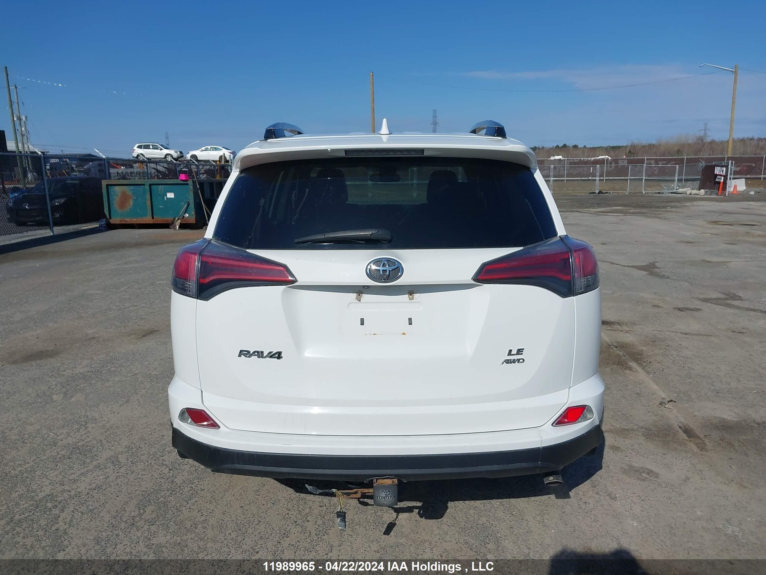 Photo 16 VIN: 2T3BFREV7HW627298 - TOYOTA RAV 4 