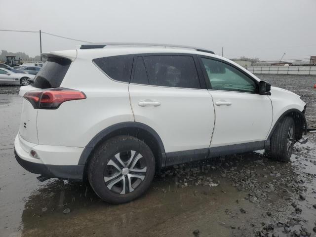 Photo 2 VIN: 2T3BFREV7JW793228 - TOYOTA RAV4 LE 