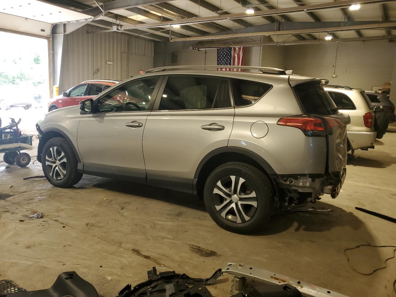 Photo 1 VIN: 2T3BFREV8HW597468 - TOYOTA RAV4 