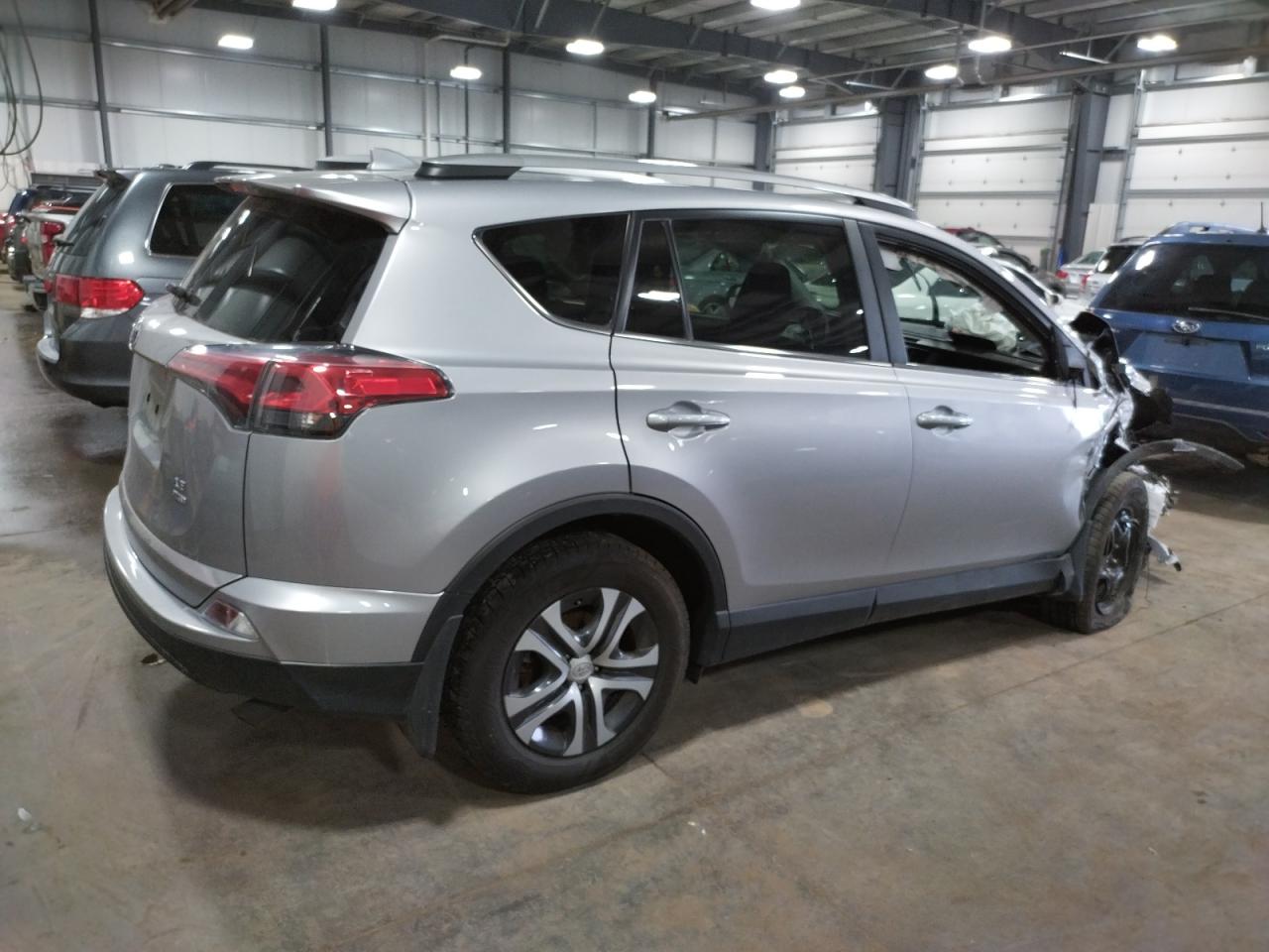 Photo 2 VIN: 2T3BFREV8HW603530 - TOYOTA RAV 4 