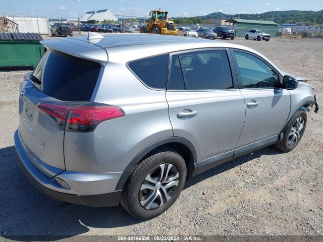 Photo 3 VIN: 2T3BFREV8JW720790 - TOYOTA RAV4 