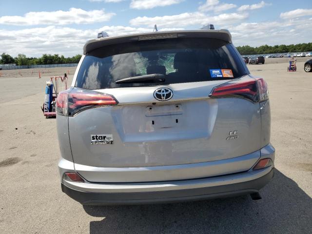 Photo 5 VIN: 2T3BFREV8JW752512 - TOYOTA RAV4 LE 