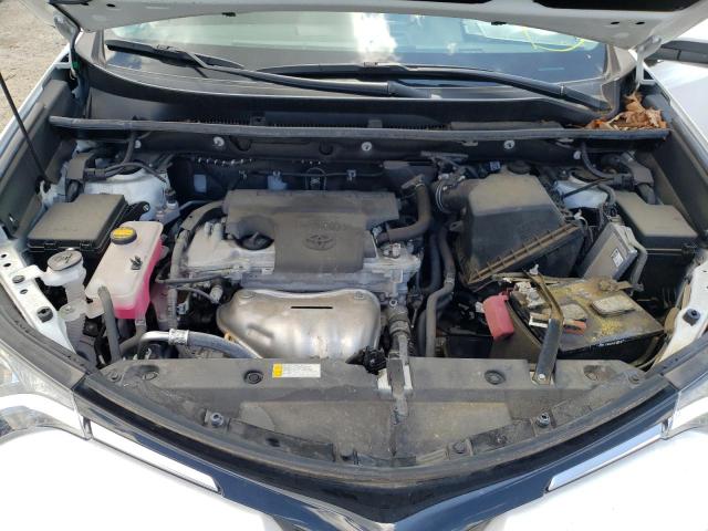 Photo 6 VIN: 2T3BFREV8JW776616 - TOYOTA RAV4 LE 