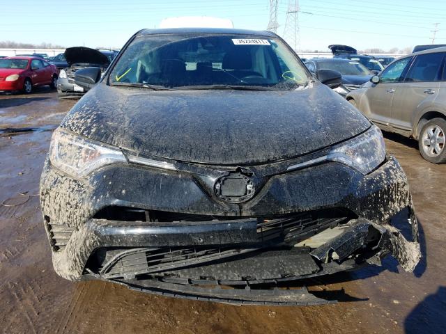 Photo 8 VIN: 2T3BFREV8JW779452 - TOYOTA RAV4 LE 