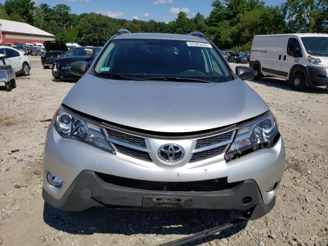 Photo 4 VIN: 2T3BFREV9FW324441 - TOYOTA RAV4 LE 