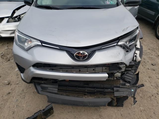 Photo 6 VIN: 2T3BFREV9HW591730 - TOYOTA RAV4 LE 