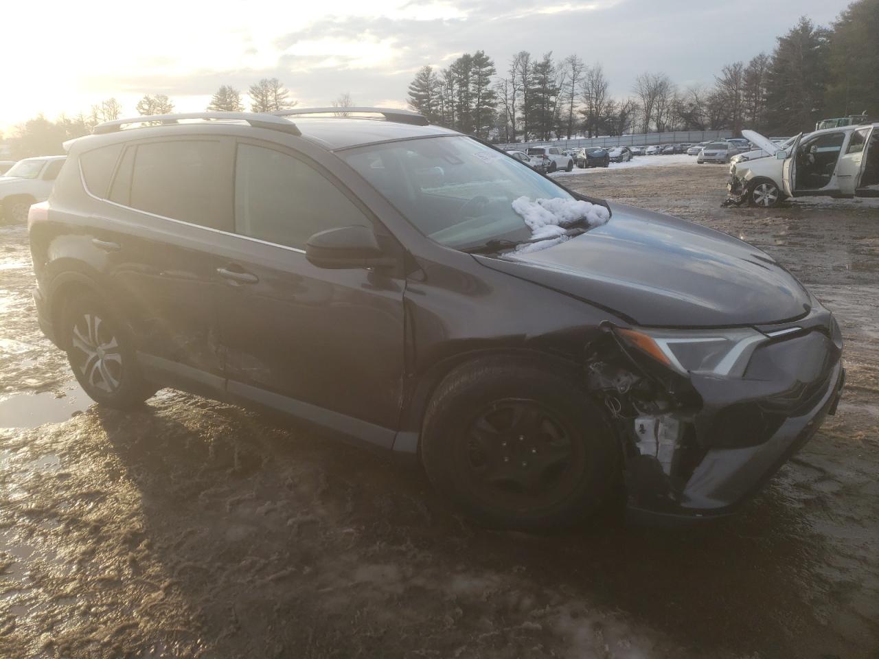 Photo 3 VIN: 2T3BFREV9HW633930 - TOYOTA RAV 4 