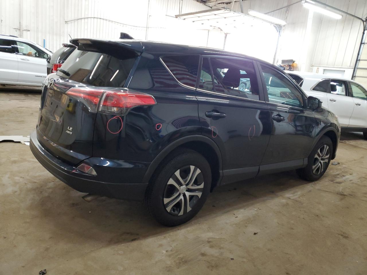 Photo 2 VIN: 2T3BFREV9HW677104 - TOYOTA RAV 4 