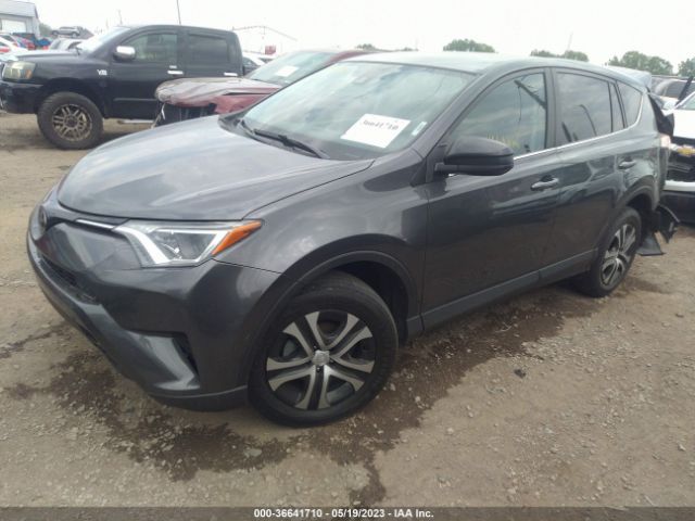 Photo 1 VIN: 2T3BFREV9JW820140 - TOYOTA RAV4 