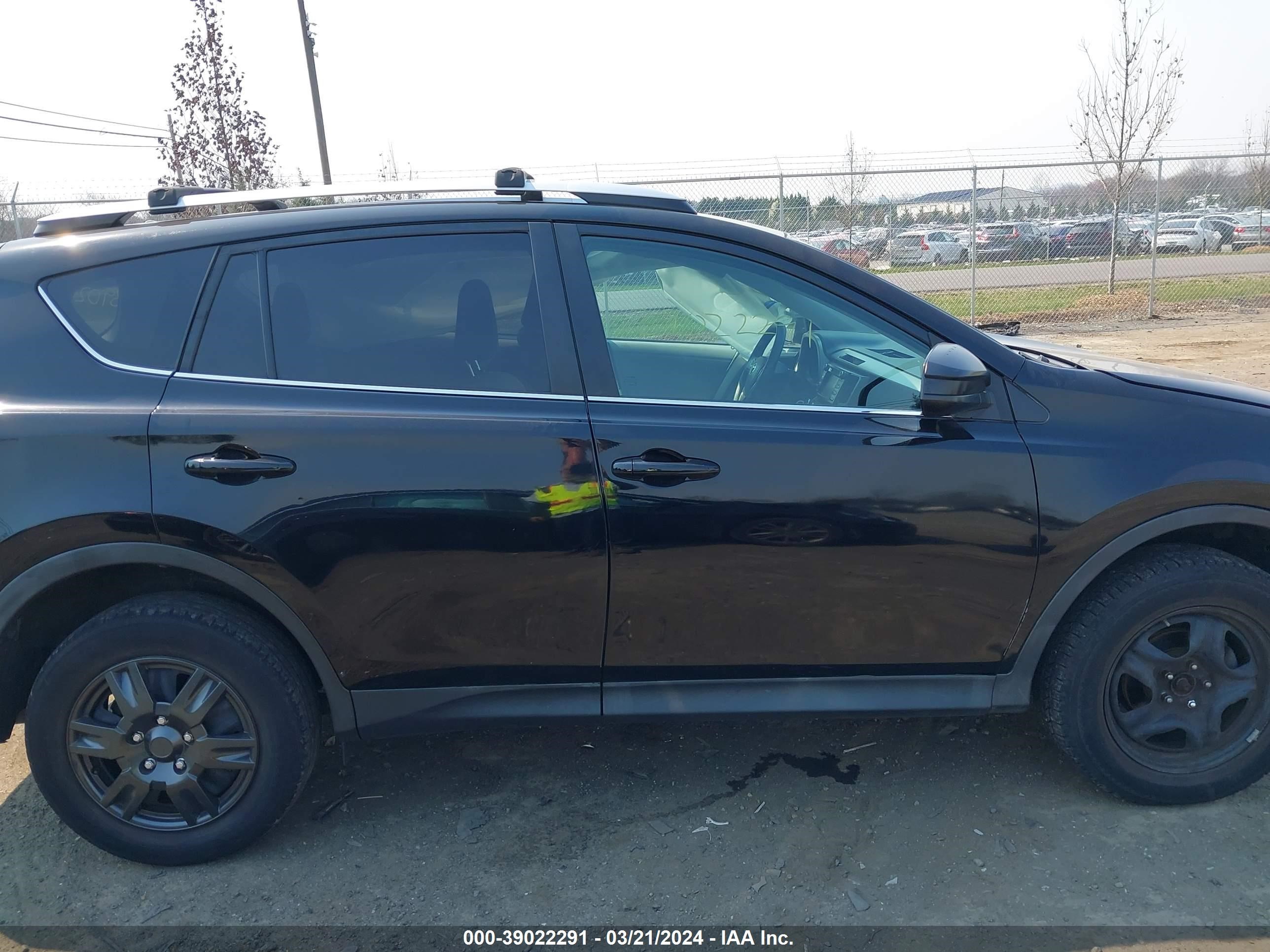 Photo 12 VIN: 2T3BFREVXDW121801 - TOYOTA RAV 4 