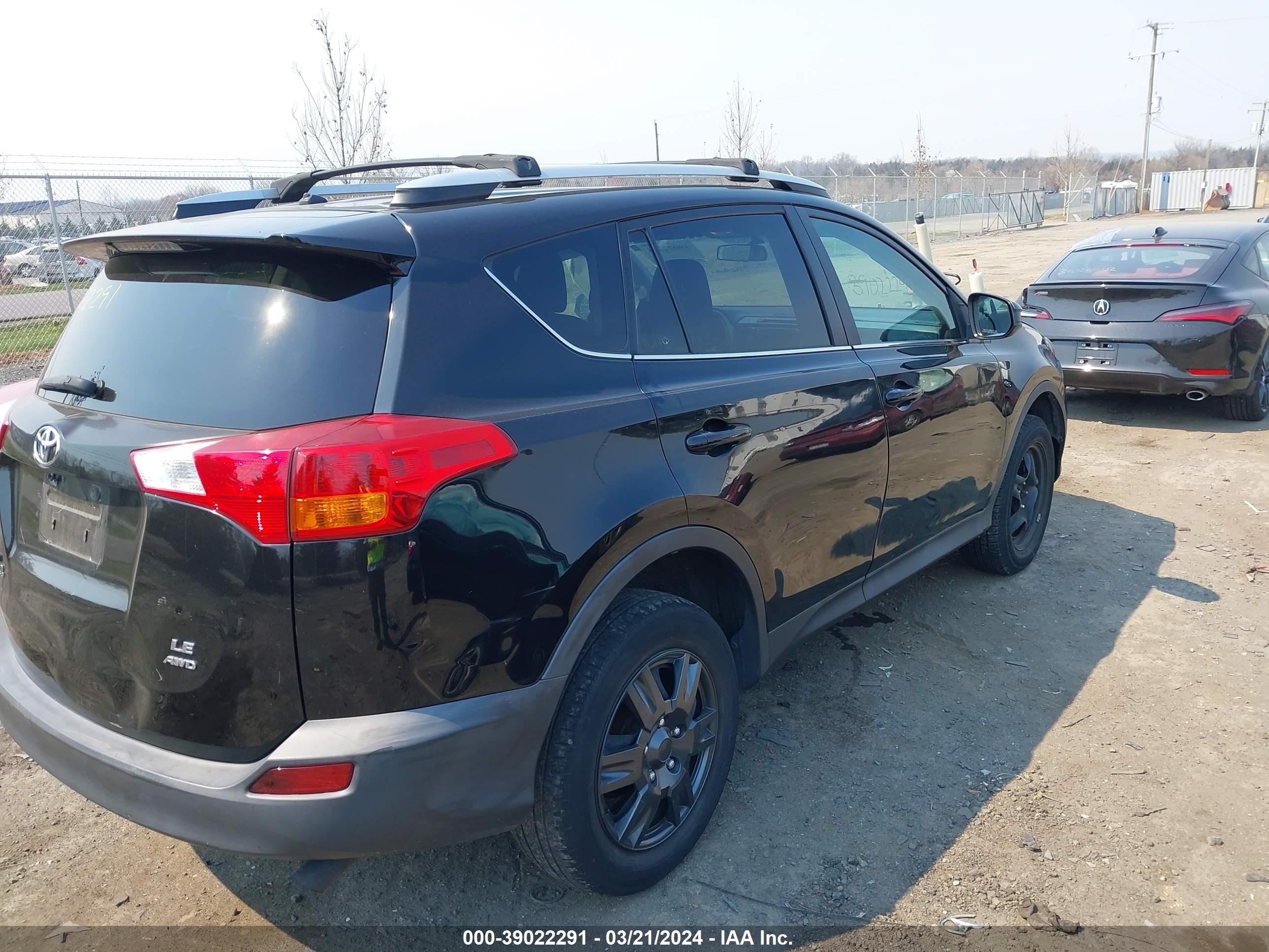 Photo 3 VIN: 2T3BFREVXDW121801 - TOYOTA RAV 4 