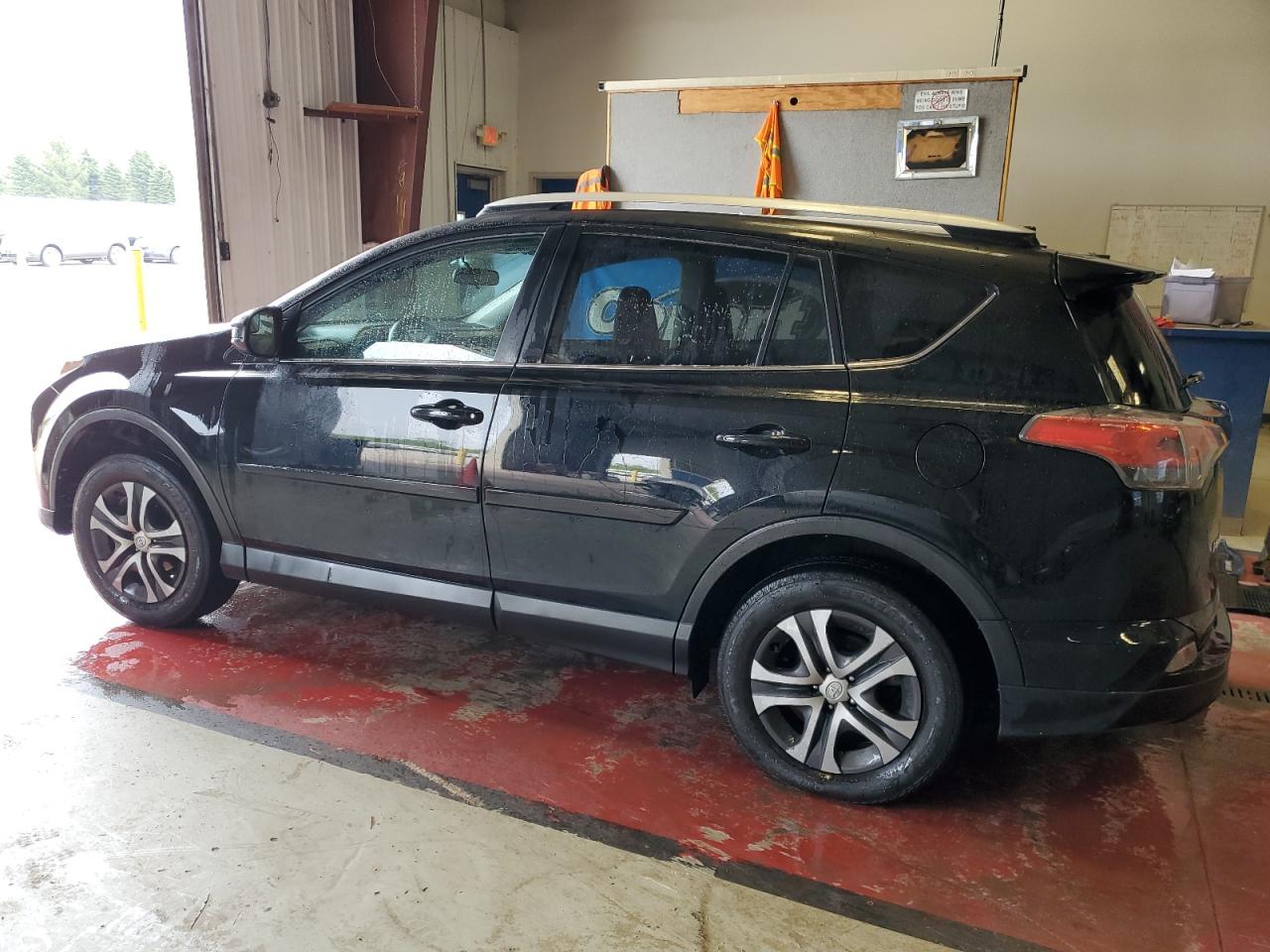 Photo 1 VIN: 2T3BFREVXGW482708 - TOYOTA RAV 4 