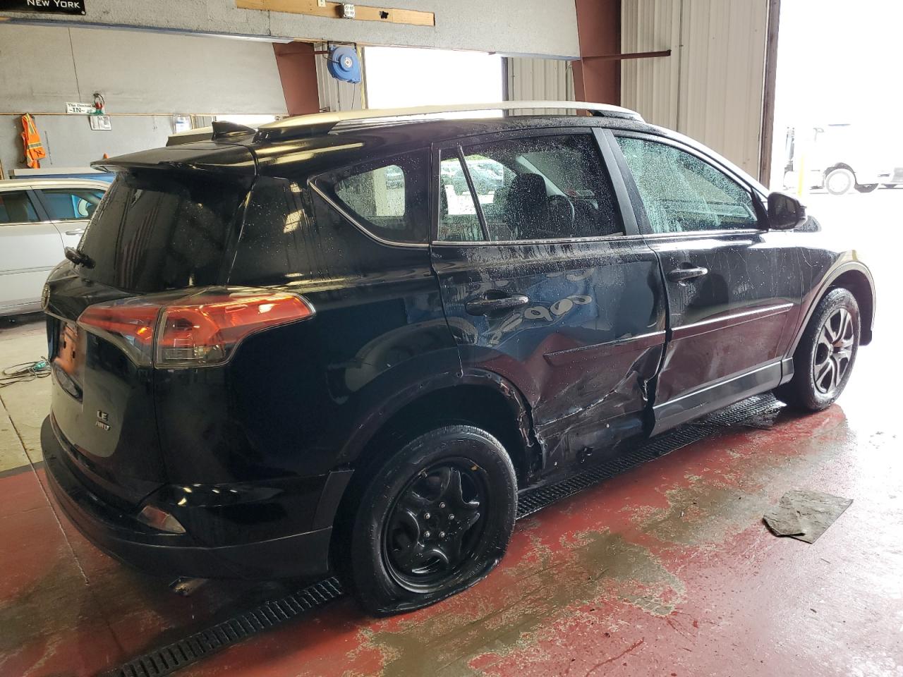 Photo 2 VIN: 2T3BFREVXGW482708 - TOYOTA RAV 4 