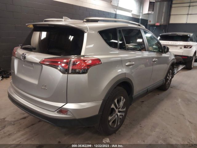 Photo 3 VIN: 2T3BFREVXHW545355 - TOYOTA RAV4 