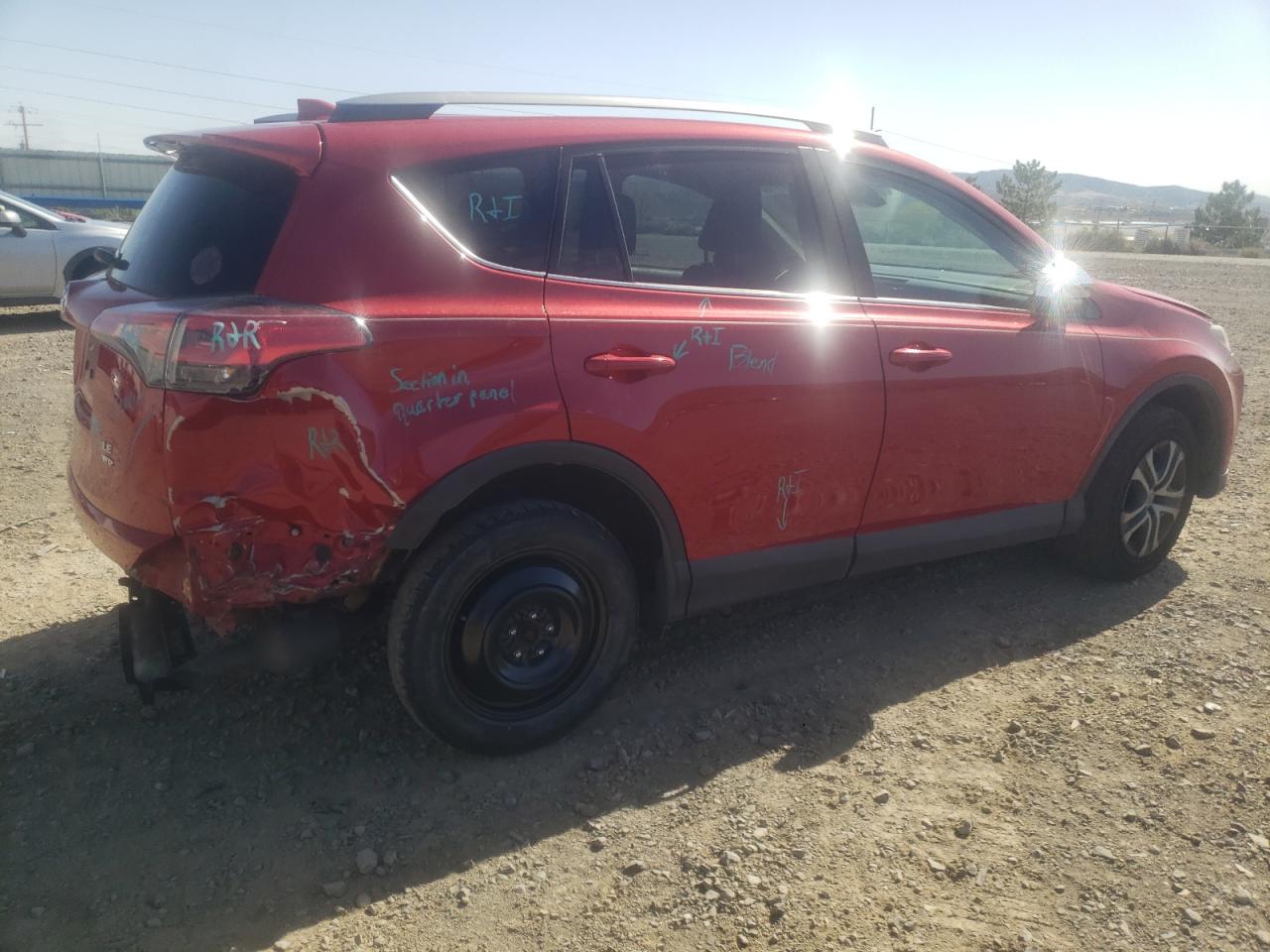 Photo 2 VIN: 2T3BFREVXHW572426 - TOYOTA RAV 4 