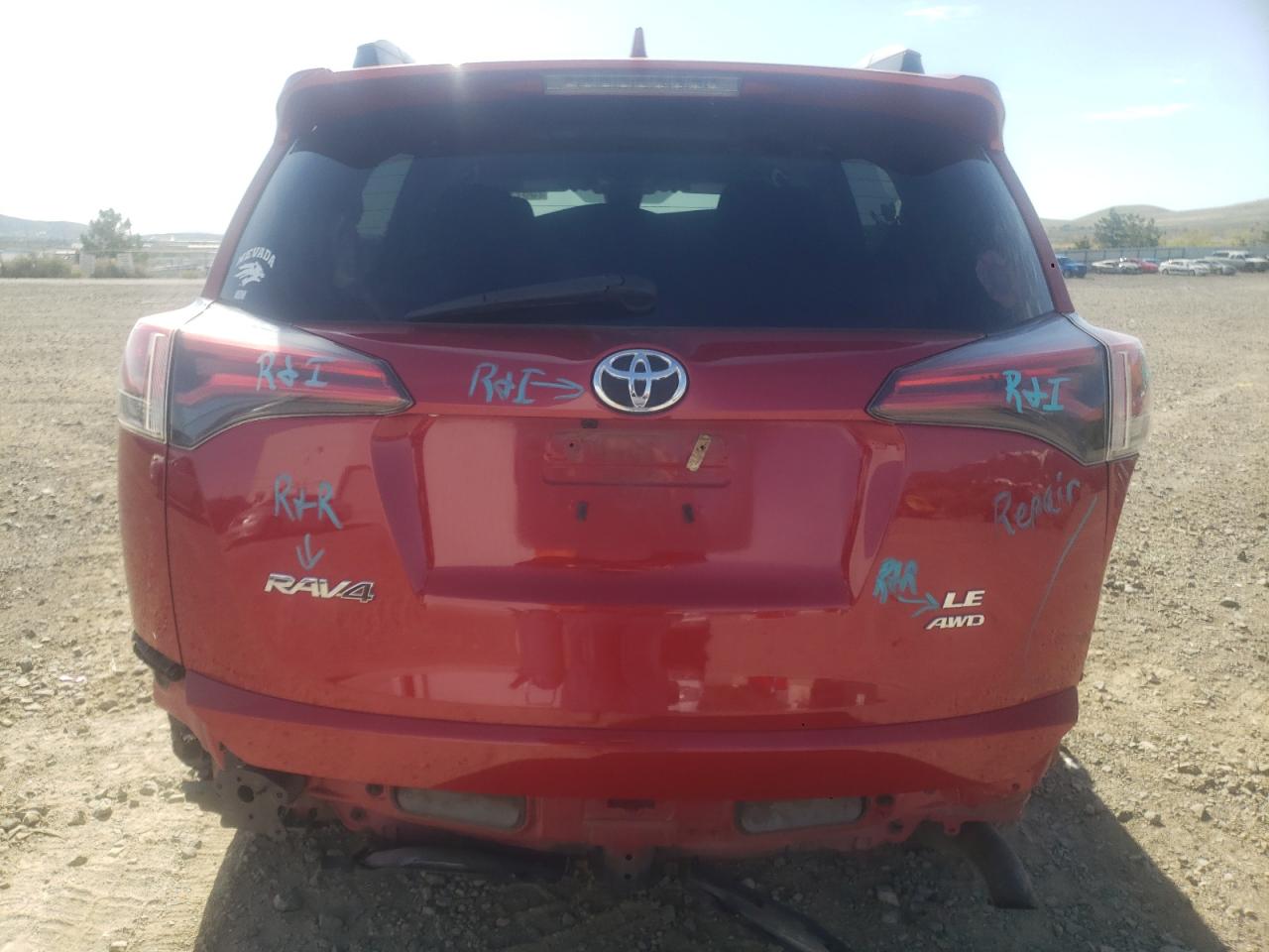 Photo 5 VIN: 2T3BFREVXHW572426 - TOYOTA RAV 4 