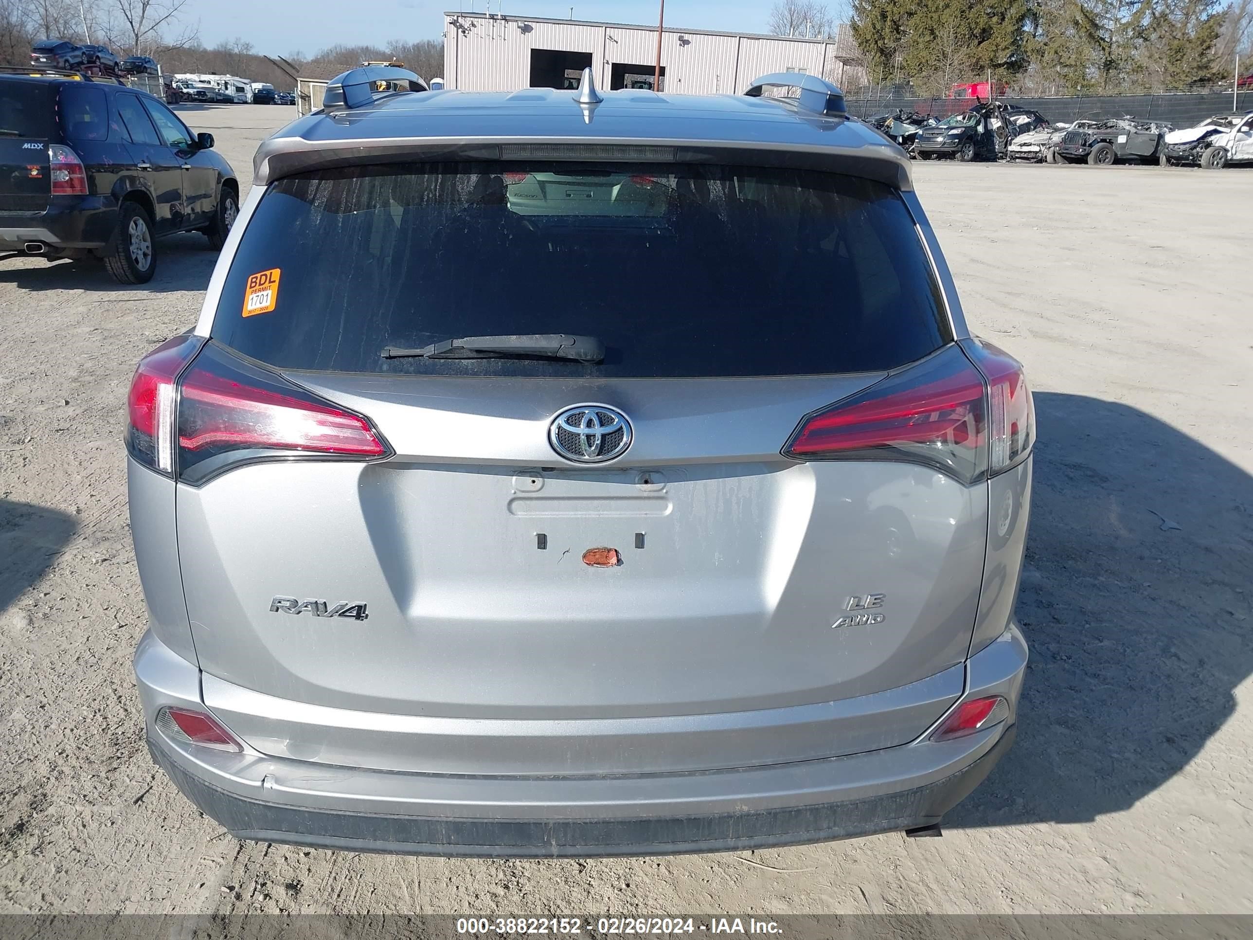 Photo 15 VIN: 2T3BFREVXHW582132 - TOYOTA RAV 4 