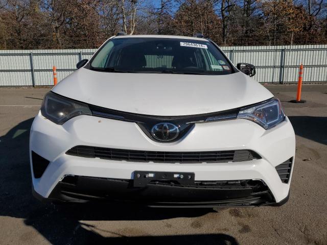 Photo 4 VIN: 2T3BFREVXHW619258 - TOYOTA RAV4 LE 