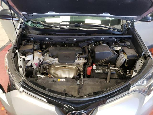 Photo 6 VIN: 2T3BFREVXJW850327 - TOYOTA RAV4 LE 