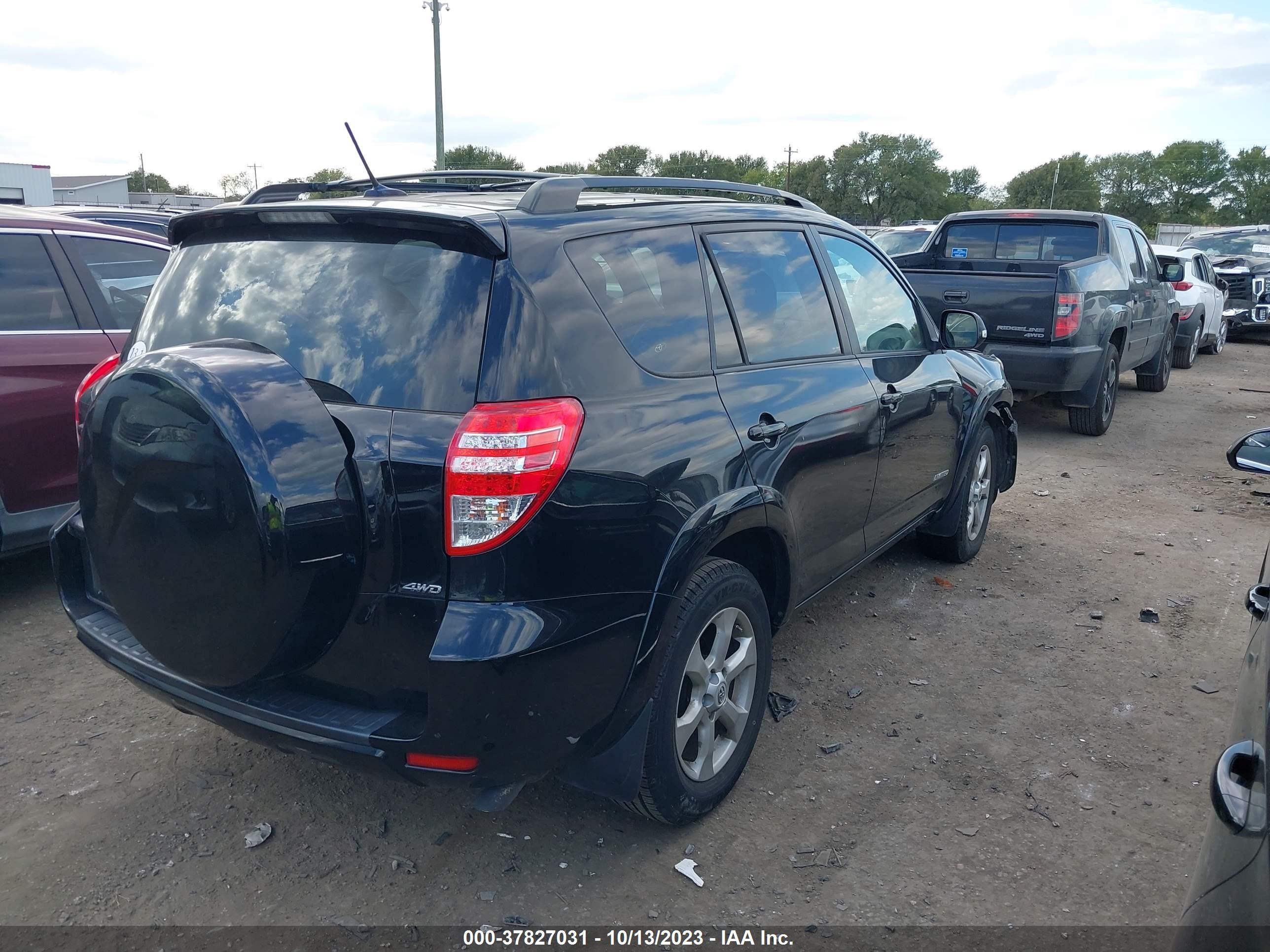 Photo 3 VIN: 2T3BK31V49W005290 - TOYOTA RAV 4 