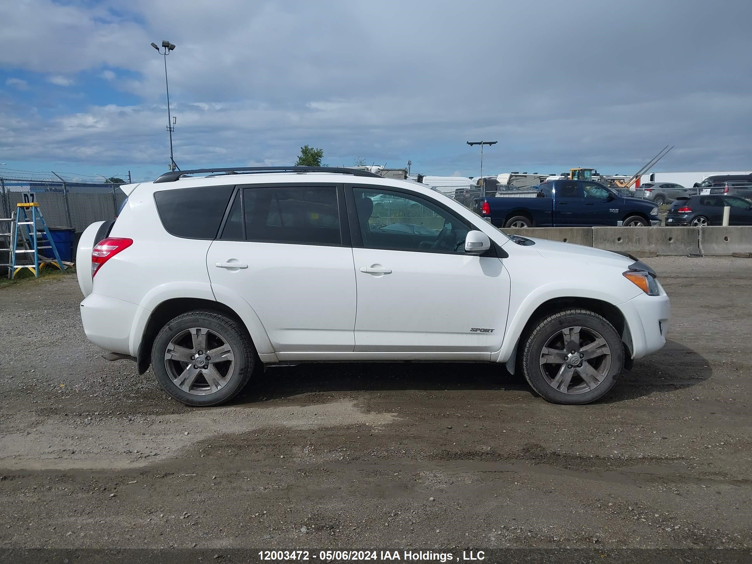 Photo 12 VIN: 2T3BK32V99W001671 - TOYOTA RAV 4 