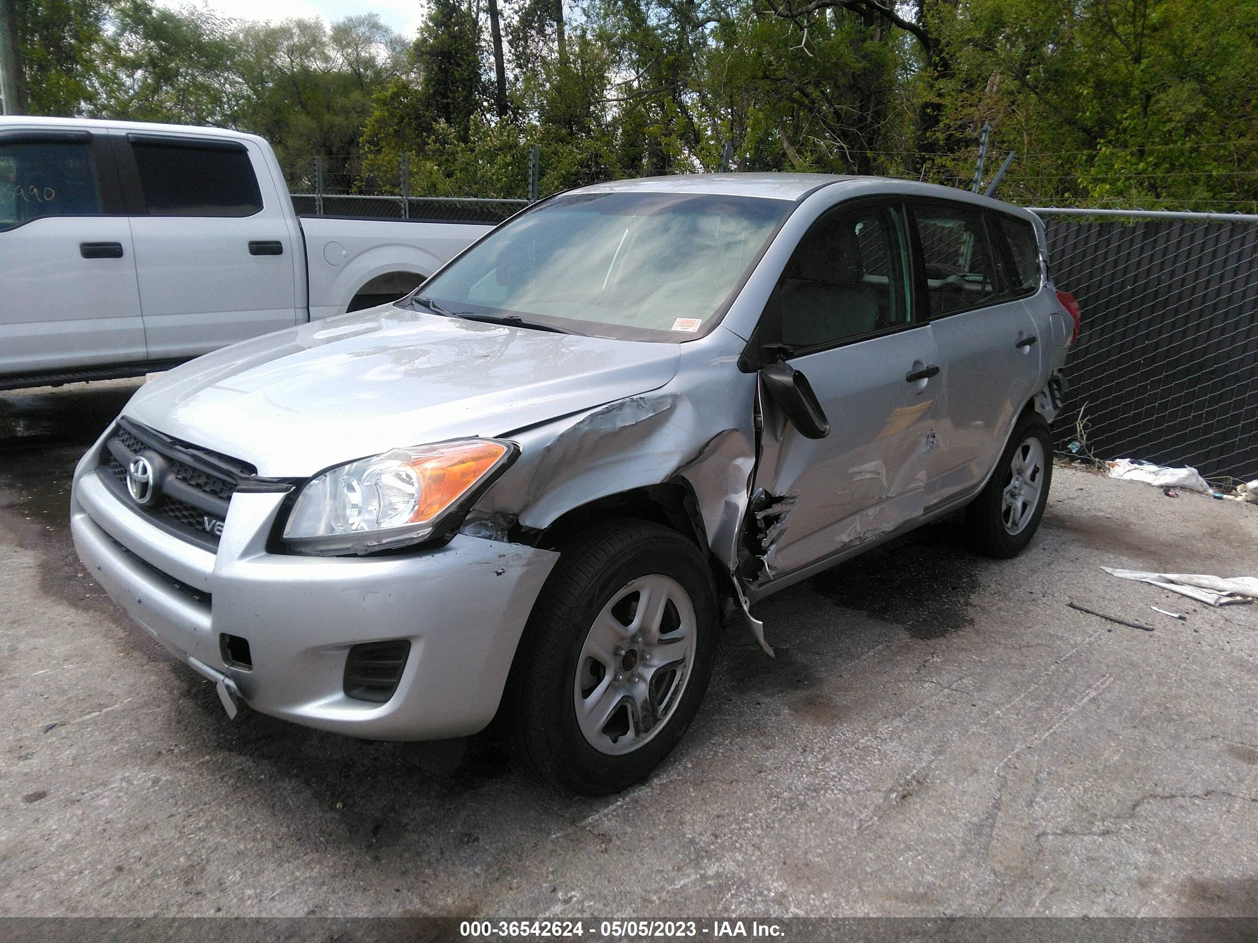 Photo 1 VIN: 2T3BK4DV1CW066055 - TOYOTA RAV4 