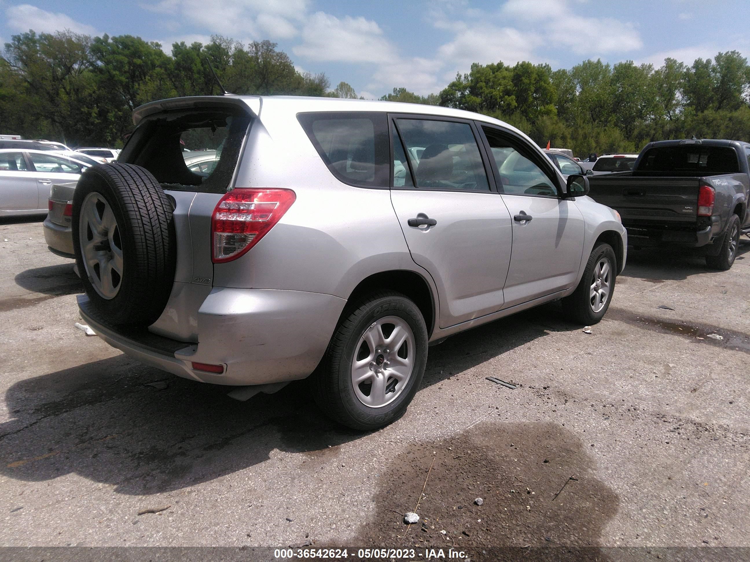 Photo 3 VIN: 2T3BK4DV1CW066055 - TOYOTA RAV4 