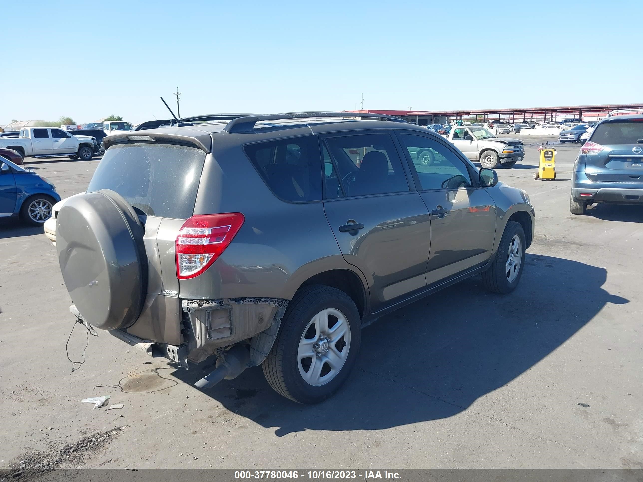 Photo 3 VIN: 2T3BK4DV3CW070947 - TOYOTA RAV 4 