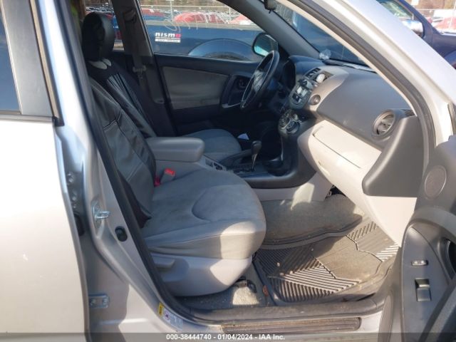 Photo 4 VIN: 2T3BK4DV7BW040753 - TOYOTA RAV4 